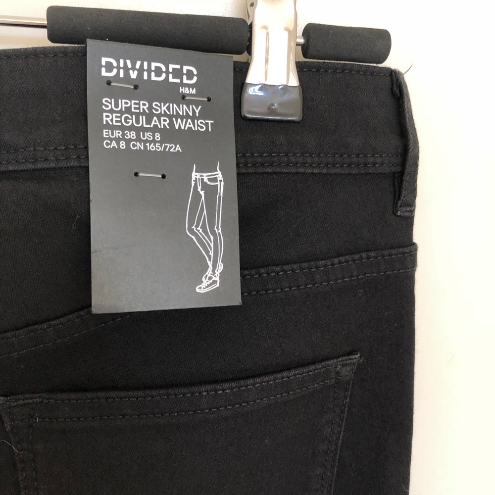 ⚡️3 items for $45⚡️ H&M Blk Super Skinny Jeans